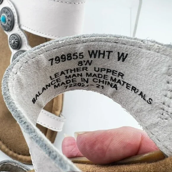 Minnetonka Womens Sandals, Sasha, Size 8W, White - Picture 6 of 7